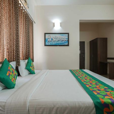 Treebo Pappilon Palace - Pvs Circle Mangalore Buitenkant foto
