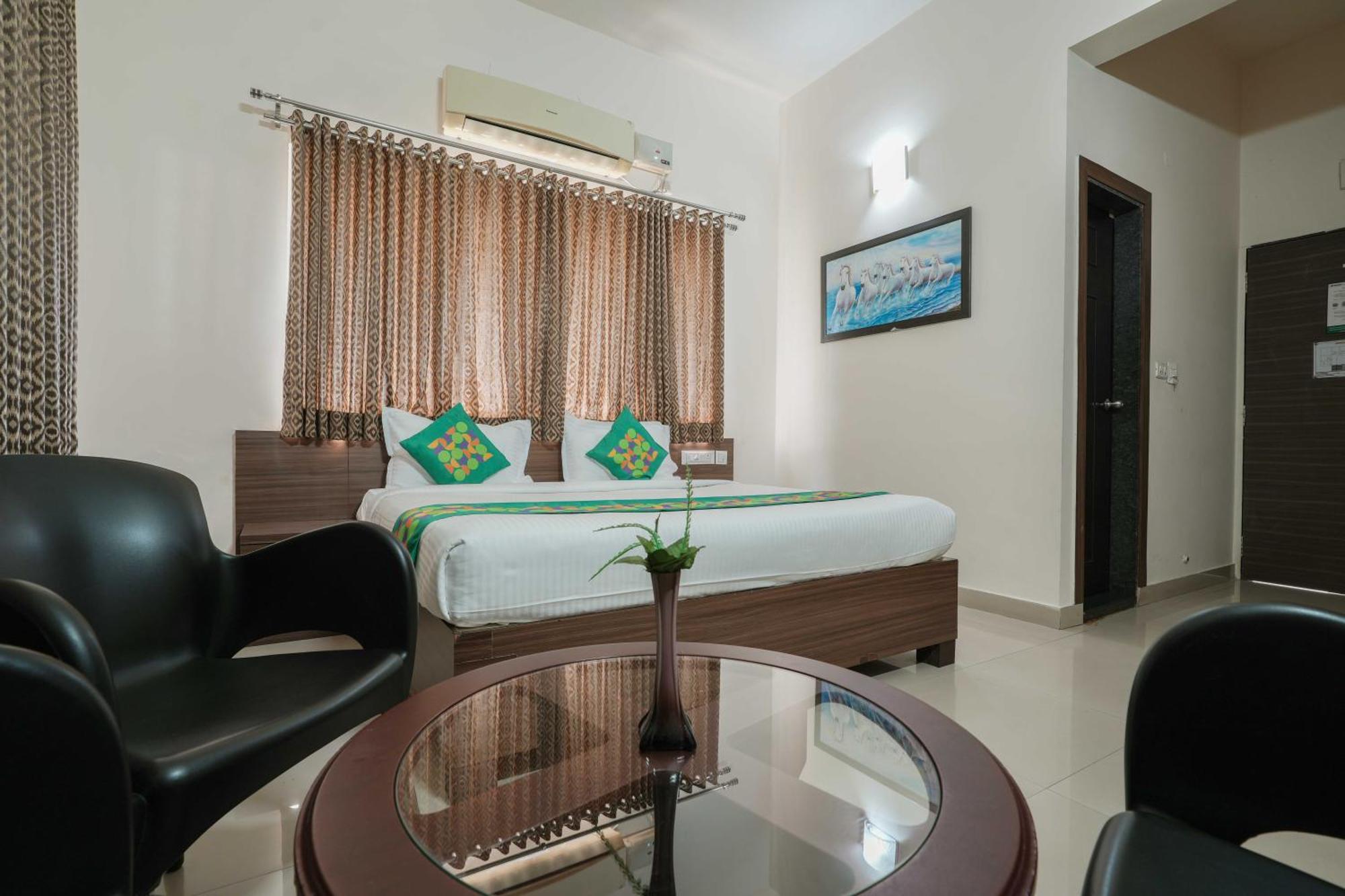Treebo Pappilon Palace - Pvs Circle Mangalore Buitenkant foto