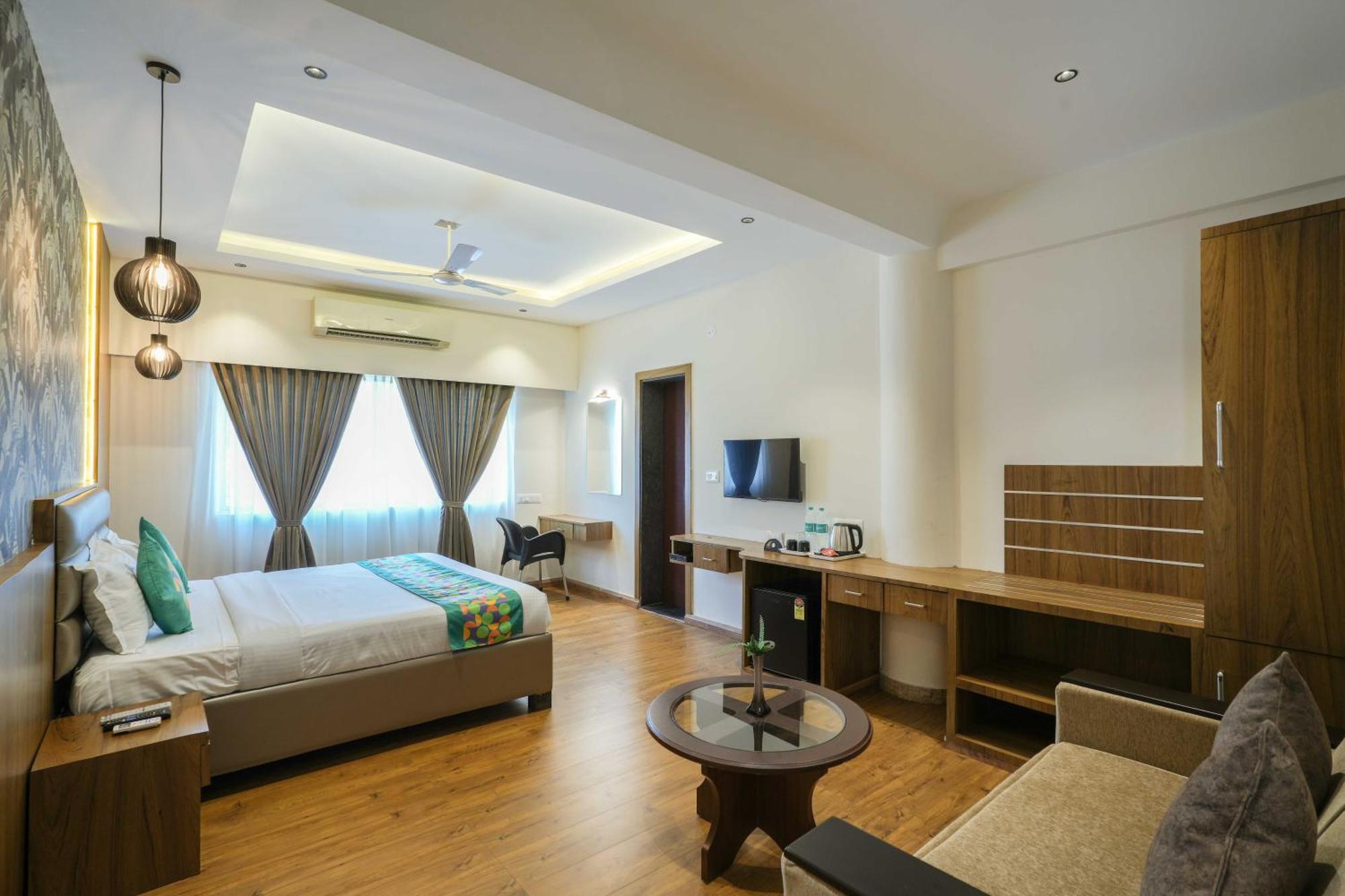 Treebo Pappilon Palace - Pvs Circle Mangalore Buitenkant foto