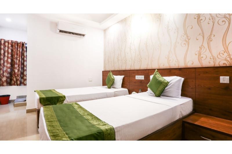 Treebo Pappilon Palace - Pvs Circle Mangalore Buitenkant foto